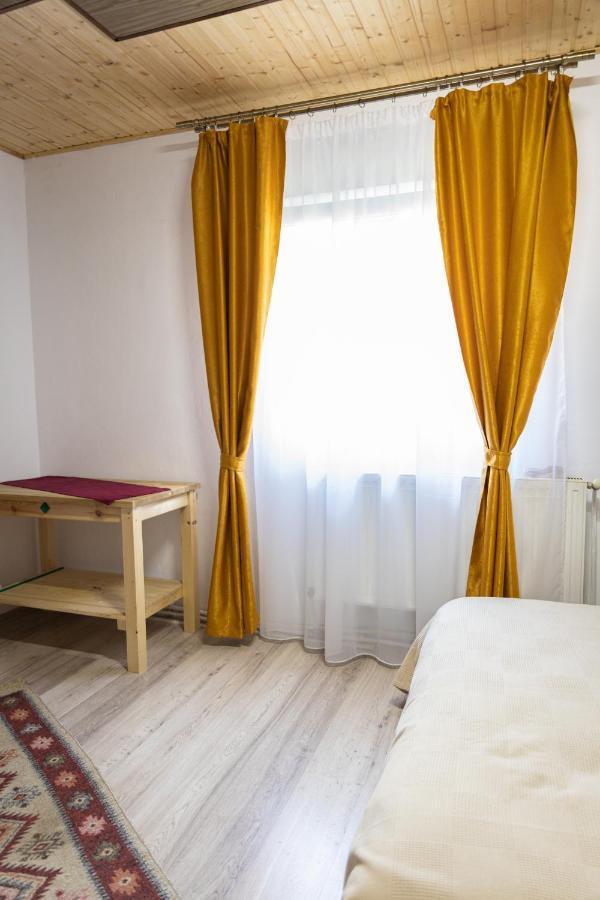 Pensiunea Novac Durau Esterno foto
