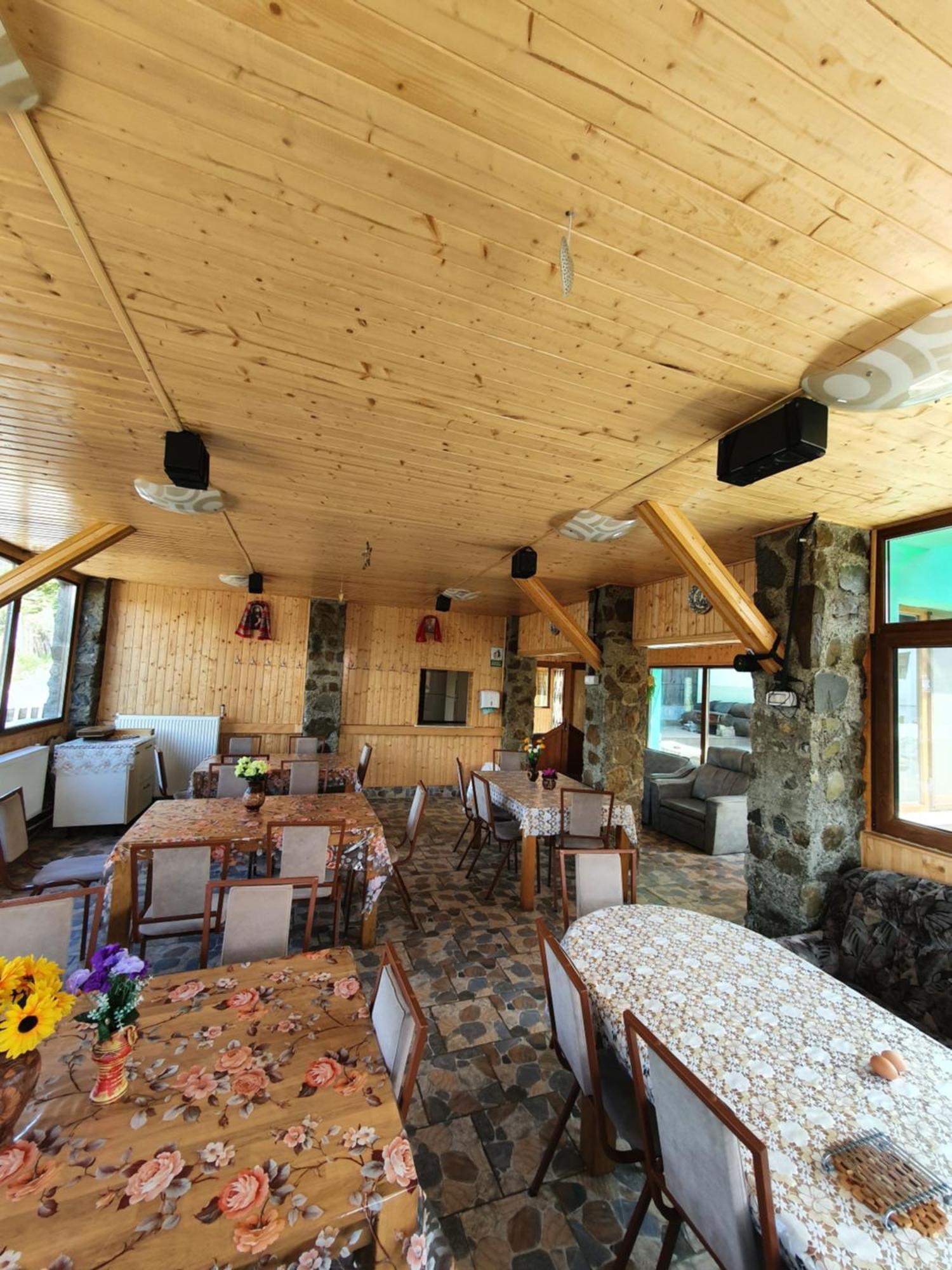 Pensiunea Novac Durau Esterno foto